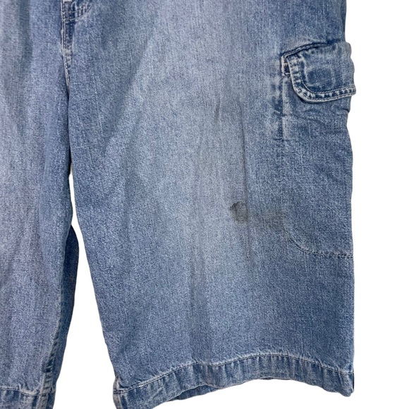 Vintage Levi’s Hirise Velcro Pocket Denim Cargo Shorts Dry Goods Red Tab Size 38 - Picture 11 of 16